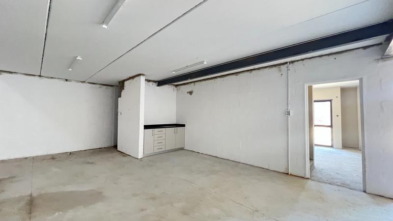 To Let commercial Property for Rent in Killarney Gardens Western Cape